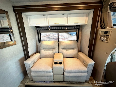 2024 Thor Chateau 25V RV Photo 2