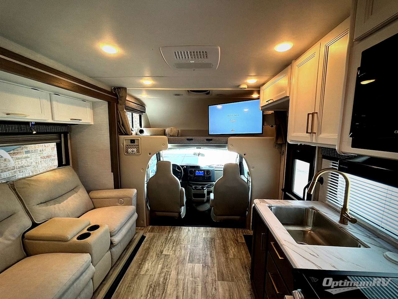 2024 Thor Chateau 25V Photo 4