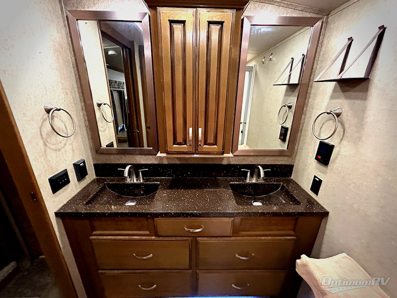 2017 Forest River Cedar Creek Hathaway Edition 38CK2 Photo 14