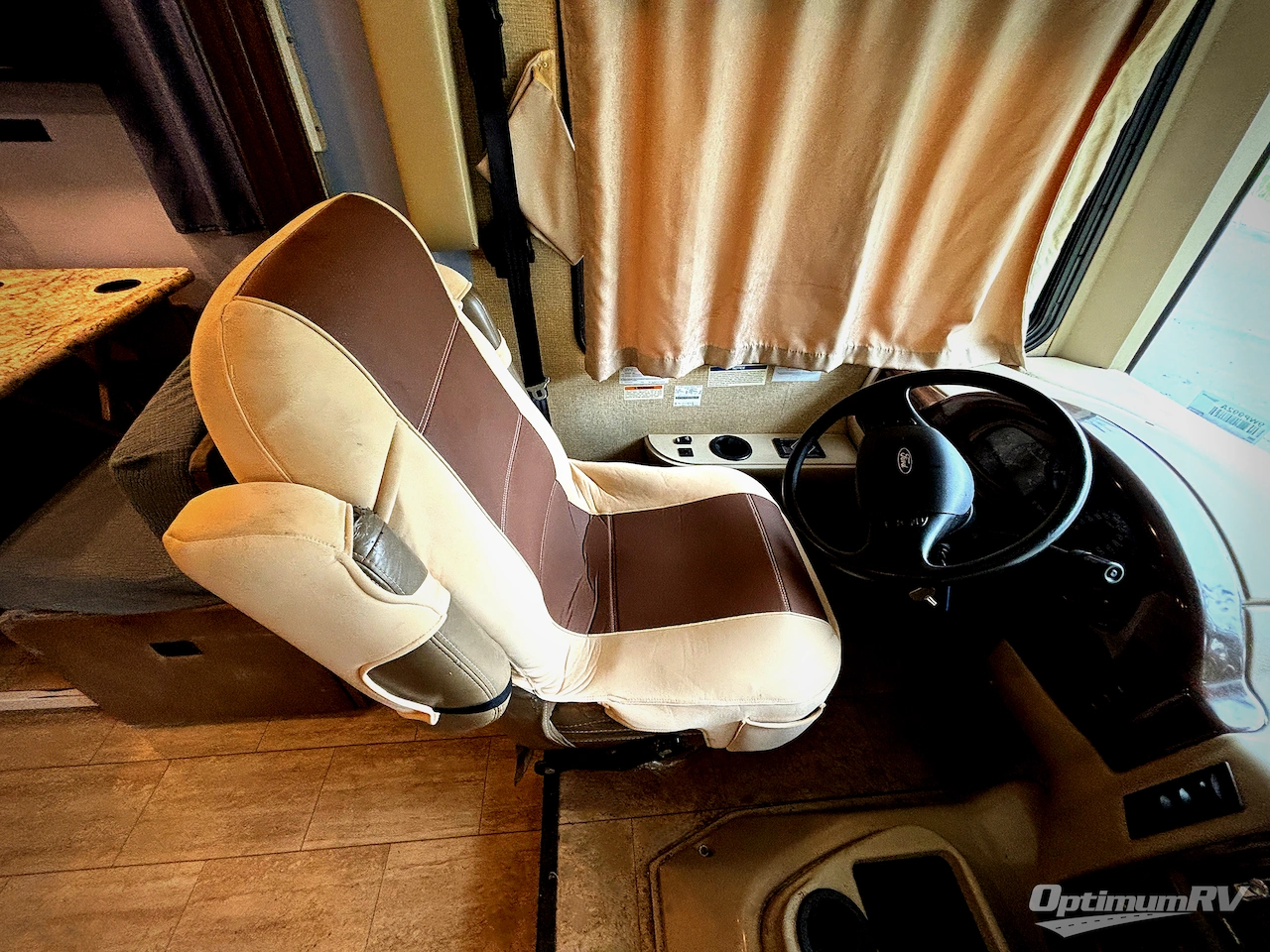2019 Thor Freedom Traveler A30 Photo 7