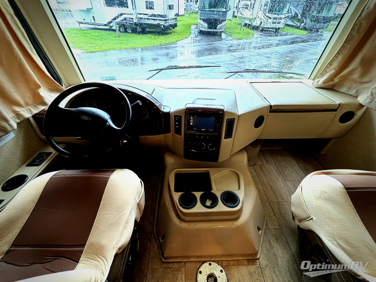 2019 Thor Freedom Traveler A30 Photo 8