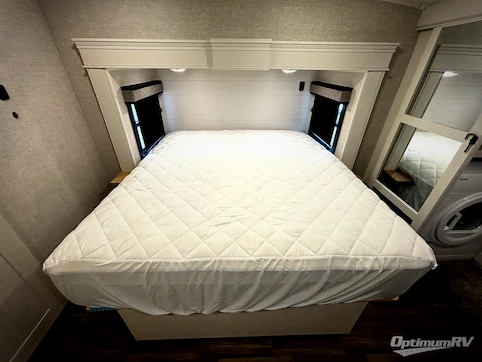 2025 Jayco Eagle 355MBQS RV Photo 2
