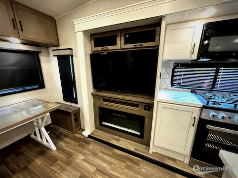 2025 Jayco Eagle 355MBQS RV Photo 4