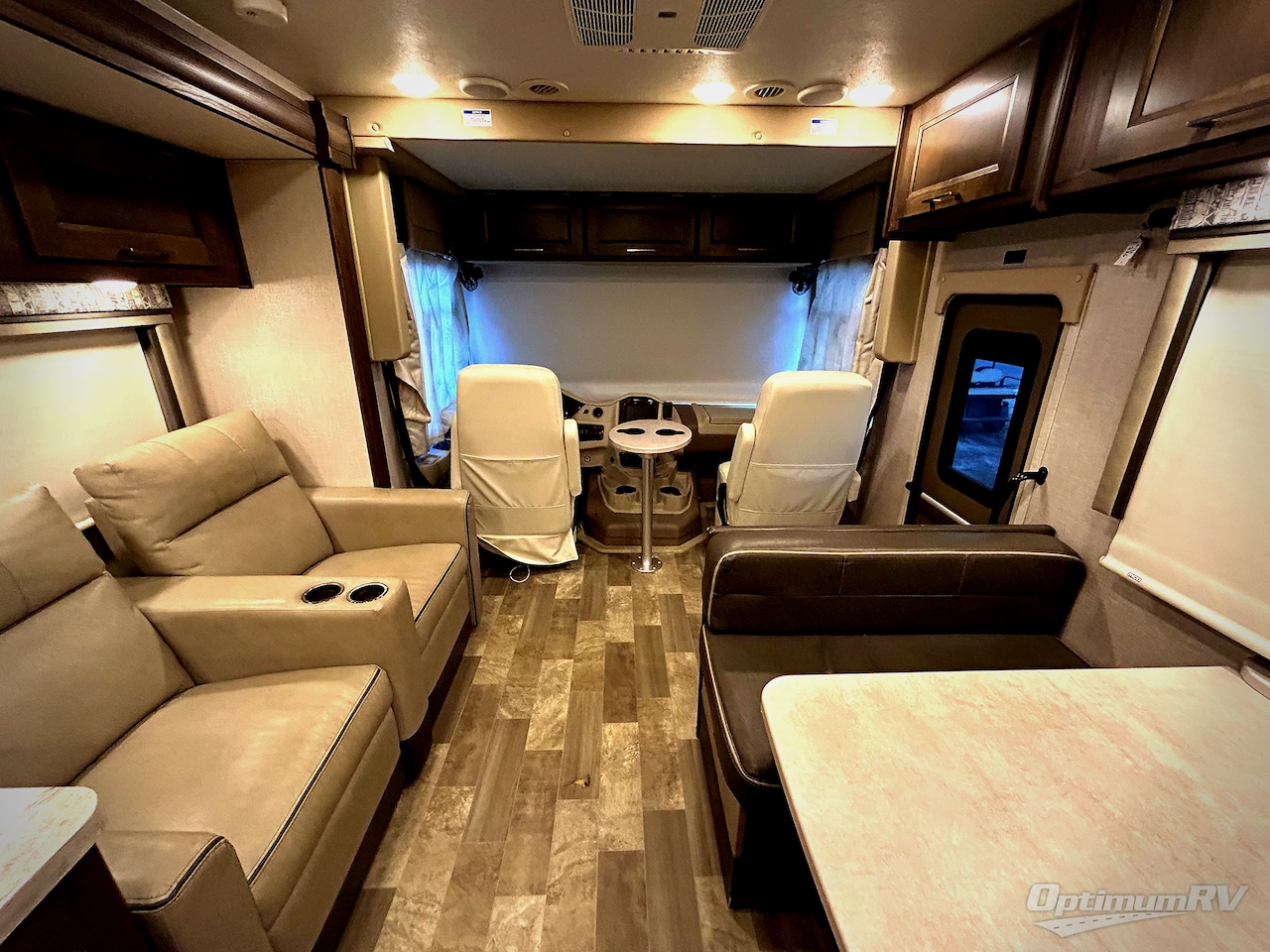 2019 Coachmen Mirada 29FW Photo 5
