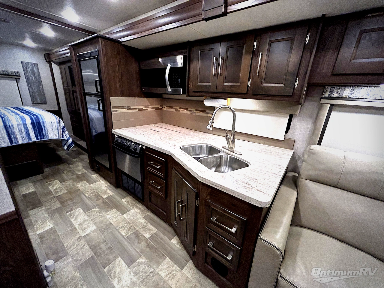 2019 Coachmen Mirada 29FW Photo 13