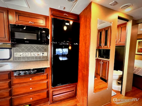 2014 Newmar Canyon Star 3920 RV Photo 3