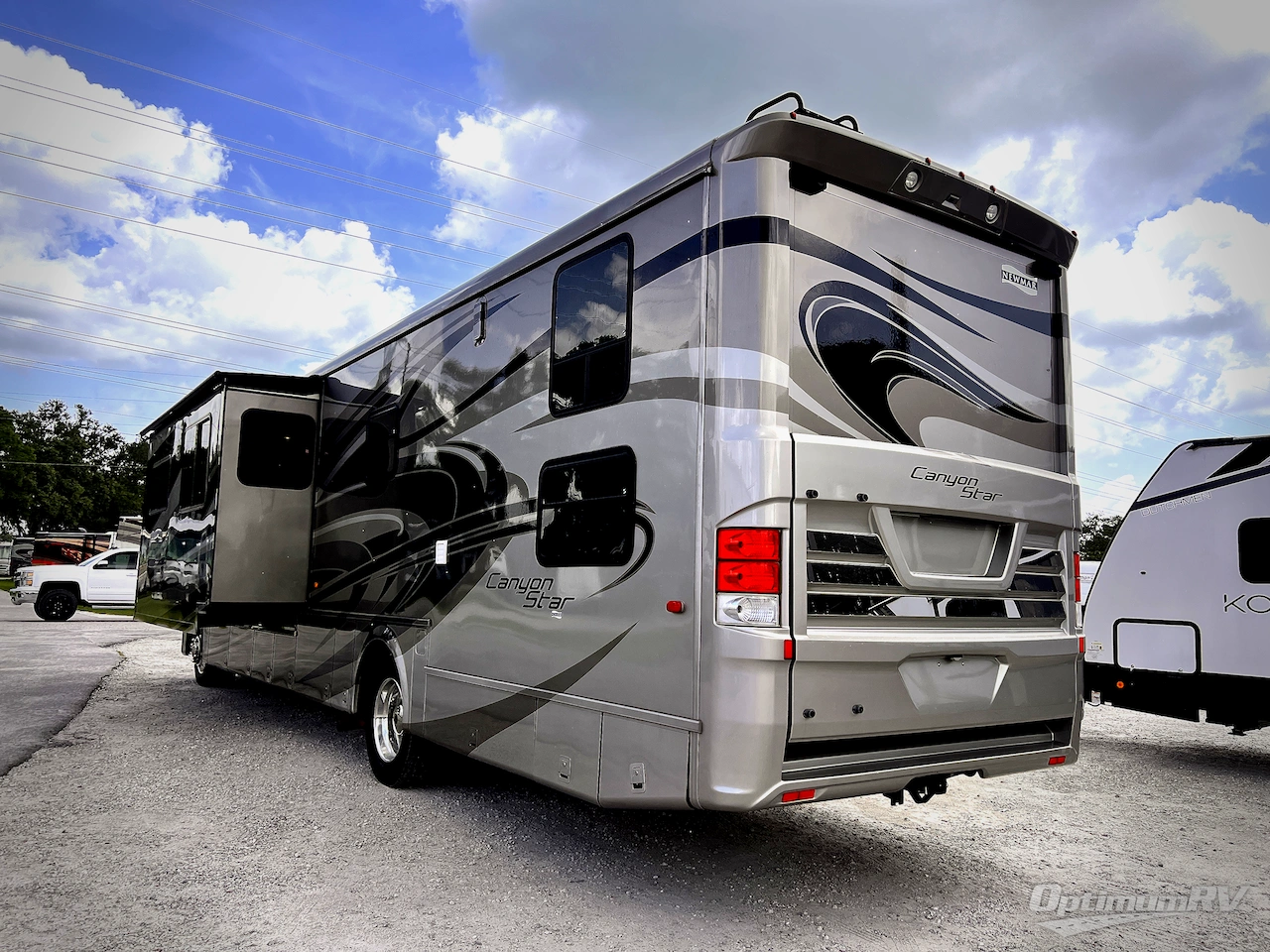 2014 Newmar Canyon Star 3920 Photo 2