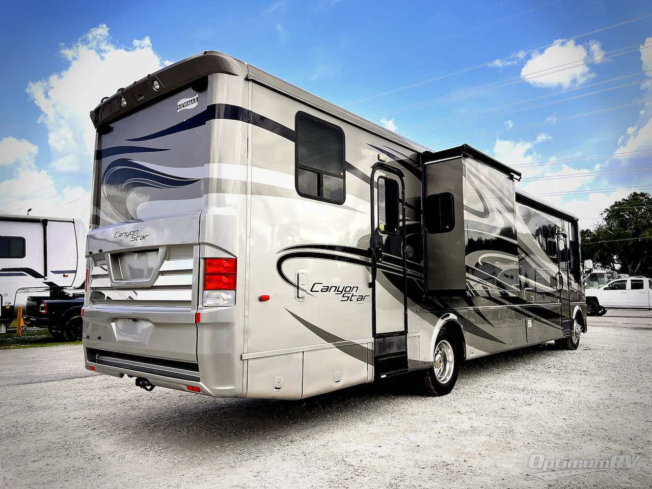 2014 Newmar Canyon Star 3920 Photo 3
