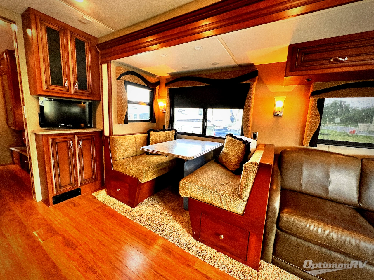 2014 Newmar Canyon Star 3920 Photo 10