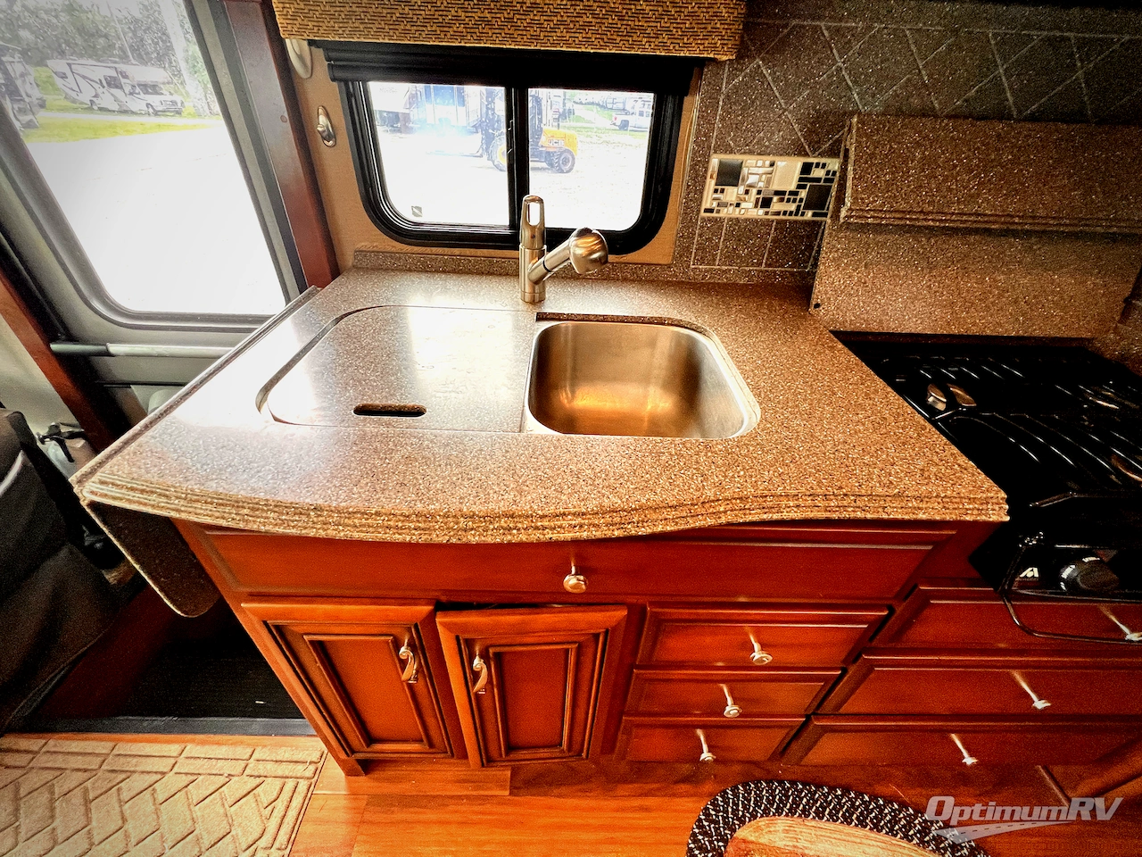 2014 Newmar Canyon Star 3920 Photo 12