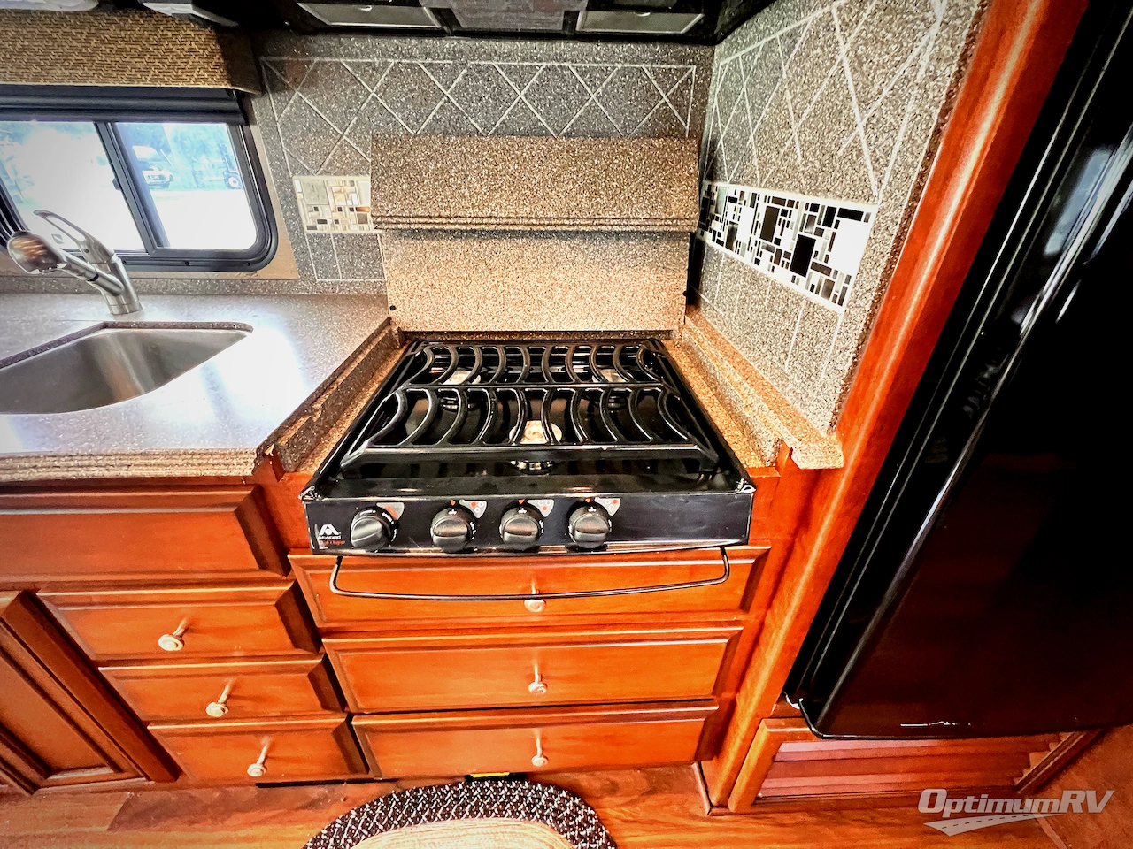 2014 Newmar Canyon Star 3920 Photo 13