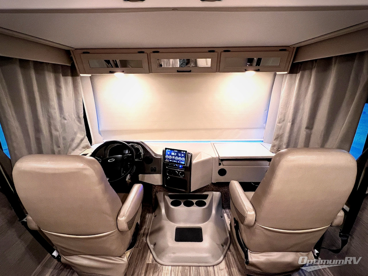 2023 Thor ACE 29D Photo 4