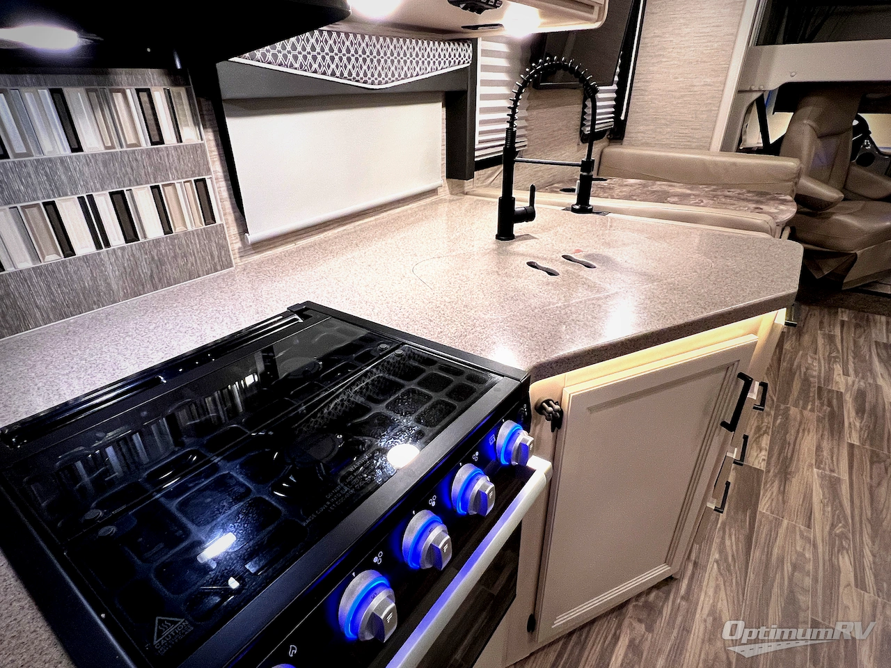 2023 Thor ACE 29D Photo 24