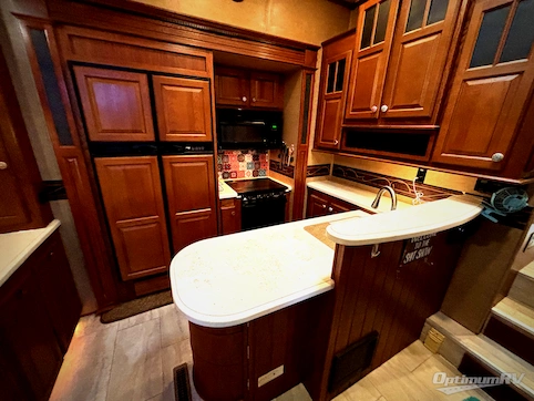 2013 Jayco Pinnacle 36REQS RV Photo 4