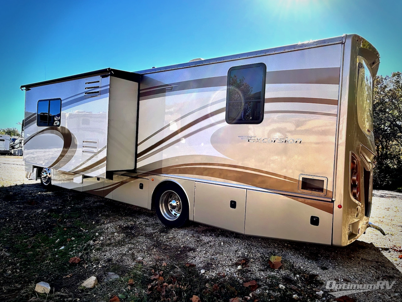 2013 Fleetwood Excursion 33A Photo 2