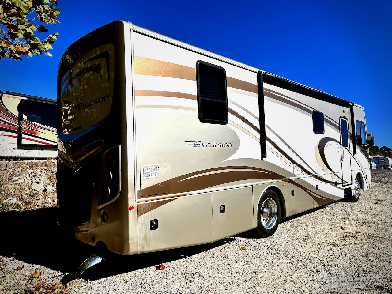 2013 Fleetwood Excursion 33A Photo 3