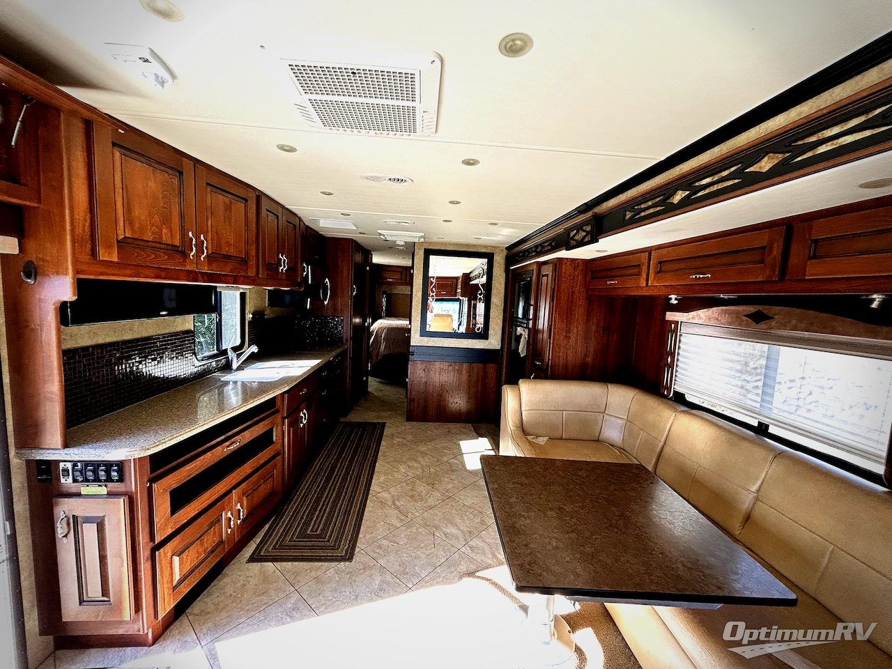 2013 Fleetwood Excursion 33A Photo 4