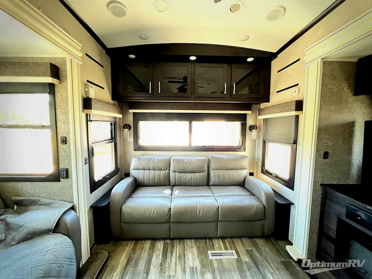 2021 Jayco North Point 310RLTS Photo 6