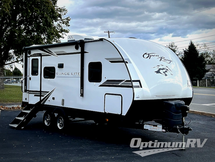 2022 Highland Ridge Range Lite RL212FB RV Photo 1