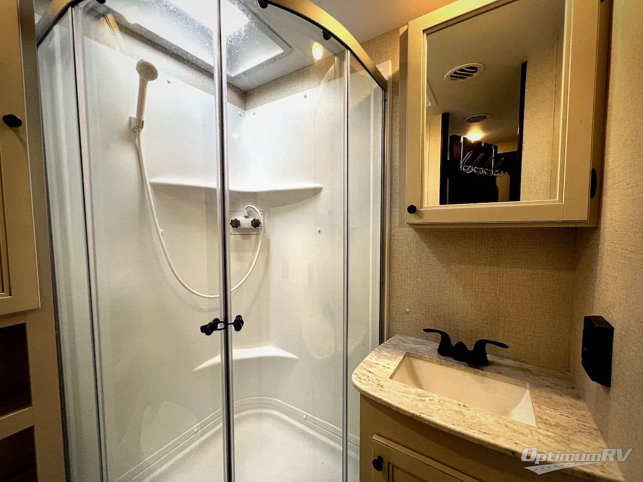 2022 Highland Ridge Range Lite RL212FB Photo 18