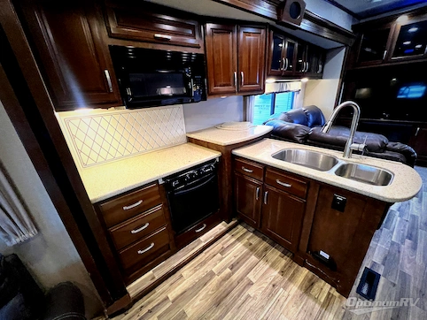 2014 Grand Design Solitude 368RD RV Photo 3