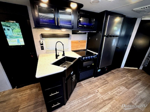 2022 Forest River Cherokee Grey Wolf 26DBH RV Photo 3