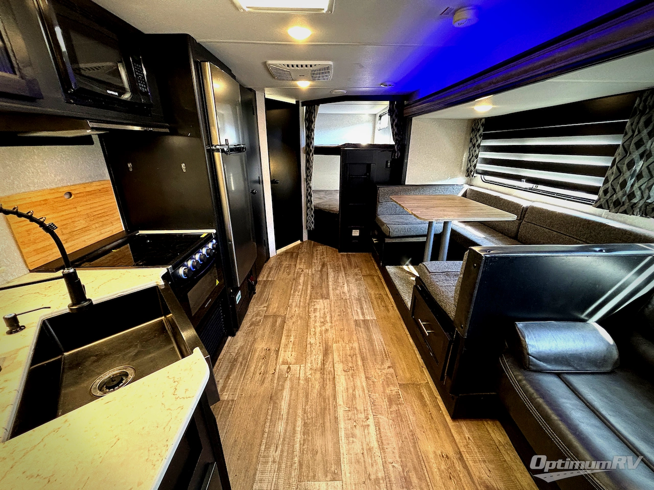 2022 Forest River Cherokee Grey Wolf 26DBH Photo 4