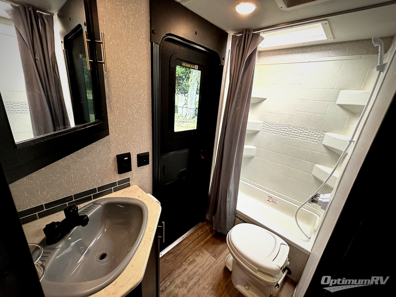 2022 Forest River Cherokee Grey Wolf 26DBH Photo 15
