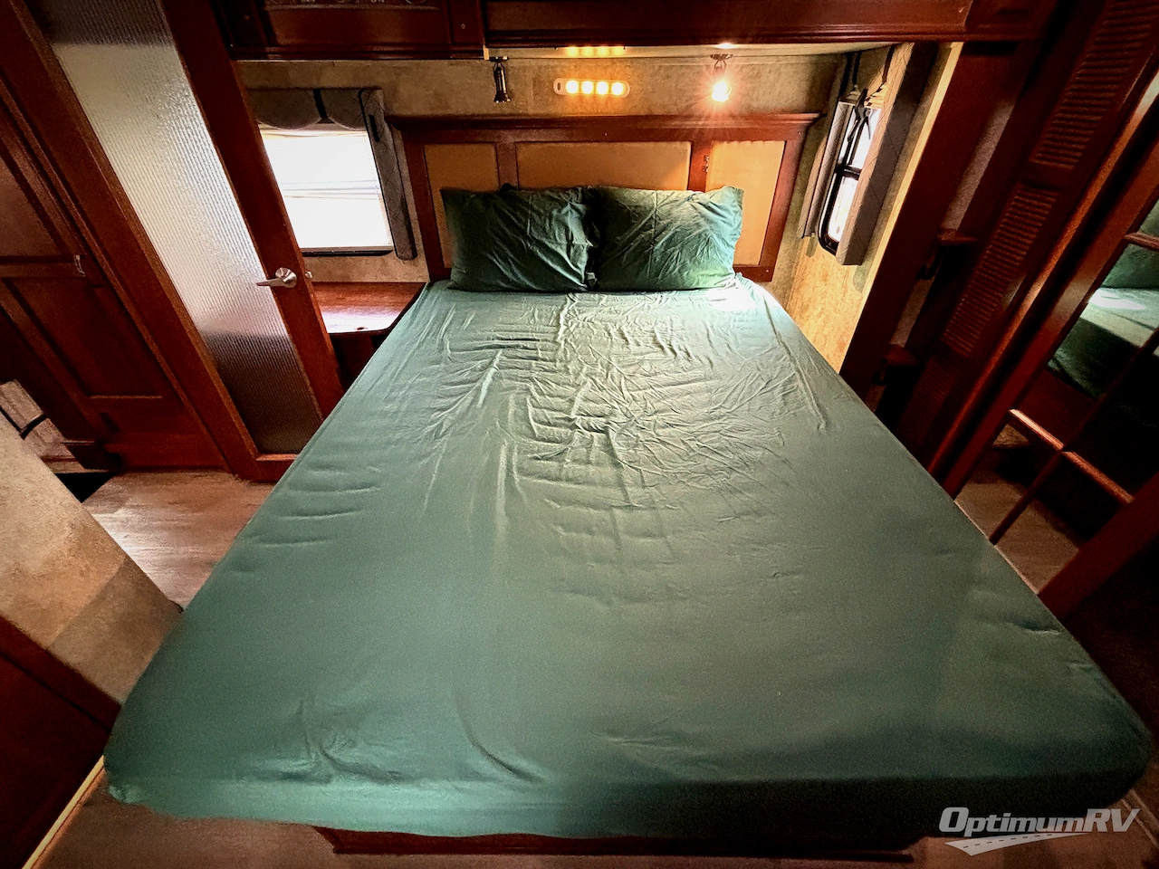 2013 Keystone alpine 3555RL Photo 9