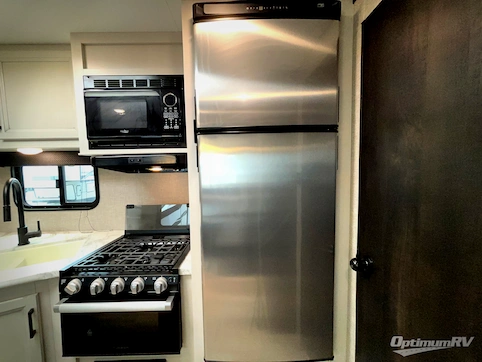 2022 Jayco Jay Flight SLX 8 240RBS RV Photo 4
