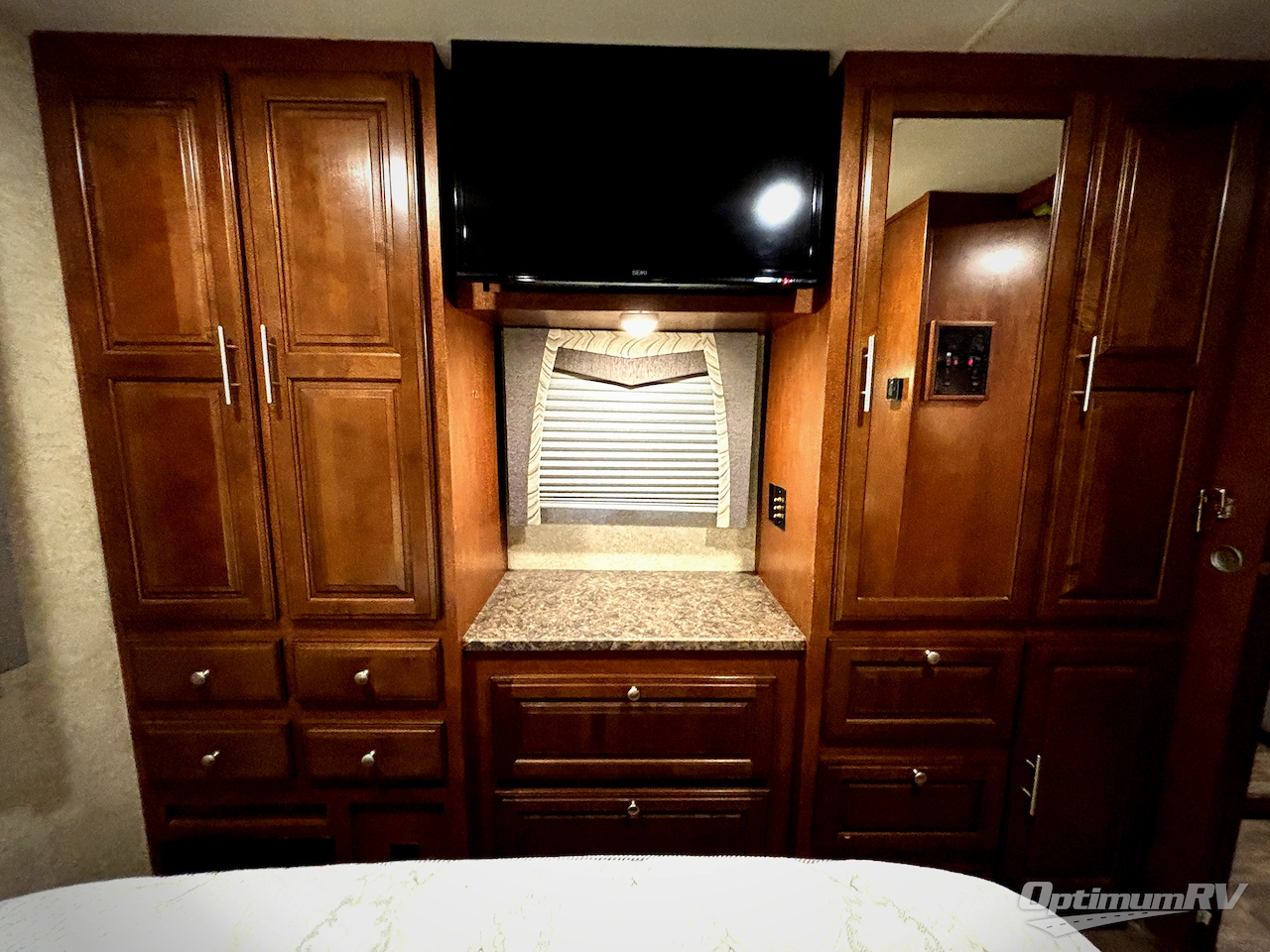 2015 Forest River Georgetown 335DS Photo 18