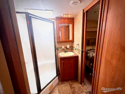 2008 Forest River Cedar Creek Silverback 30LRKSA RV Photo 3
