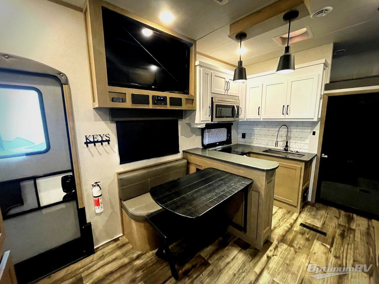 2023 Keystone Raptor 362 Photo 7