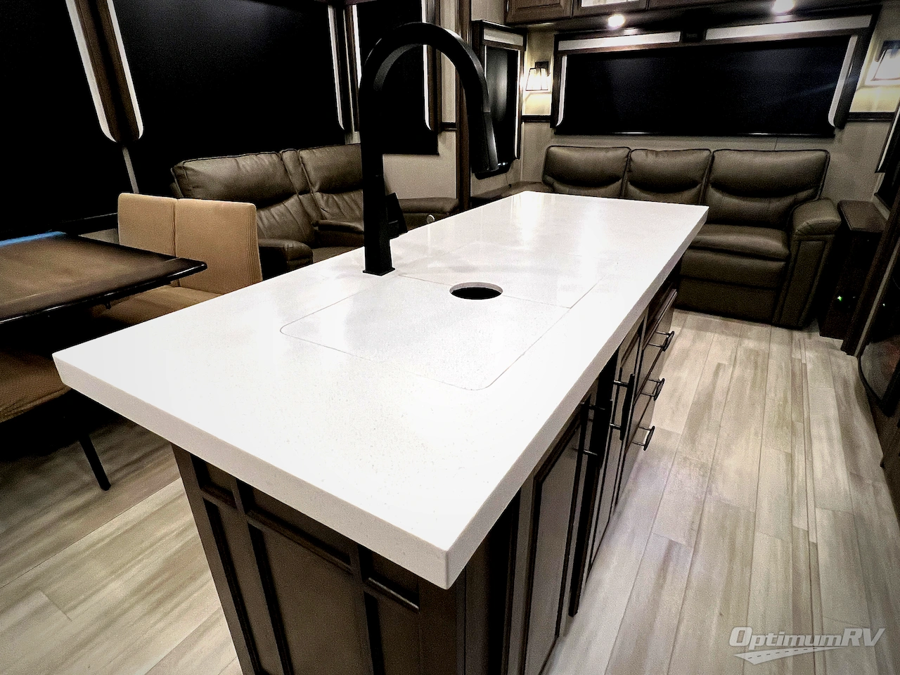 2022 Grand Design Solitude 378MBS Photo 25