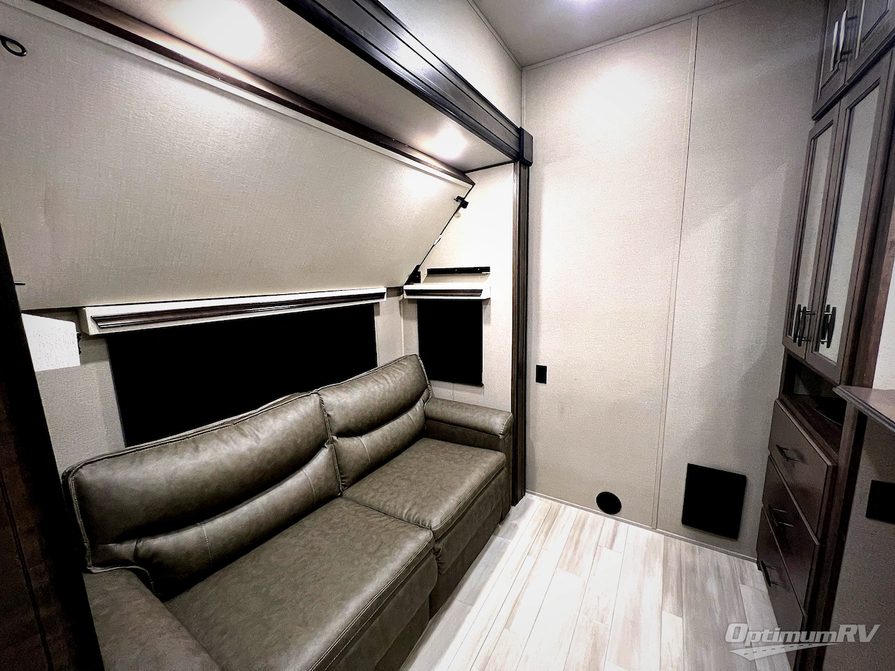 2022 Grand Design Solitude 378MBS Photo 30