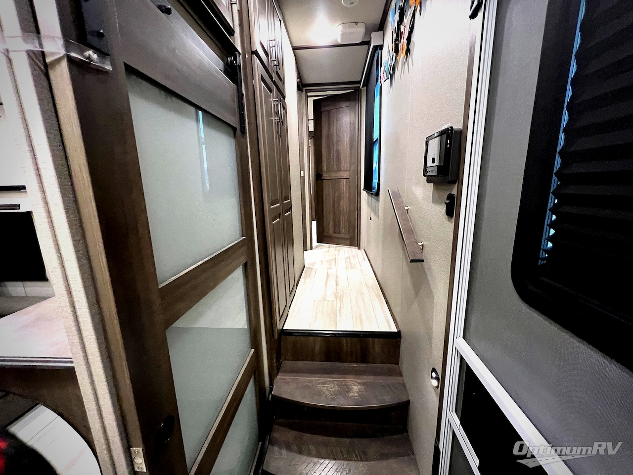 2022 Grand Design Solitude 378MBS Photo 37