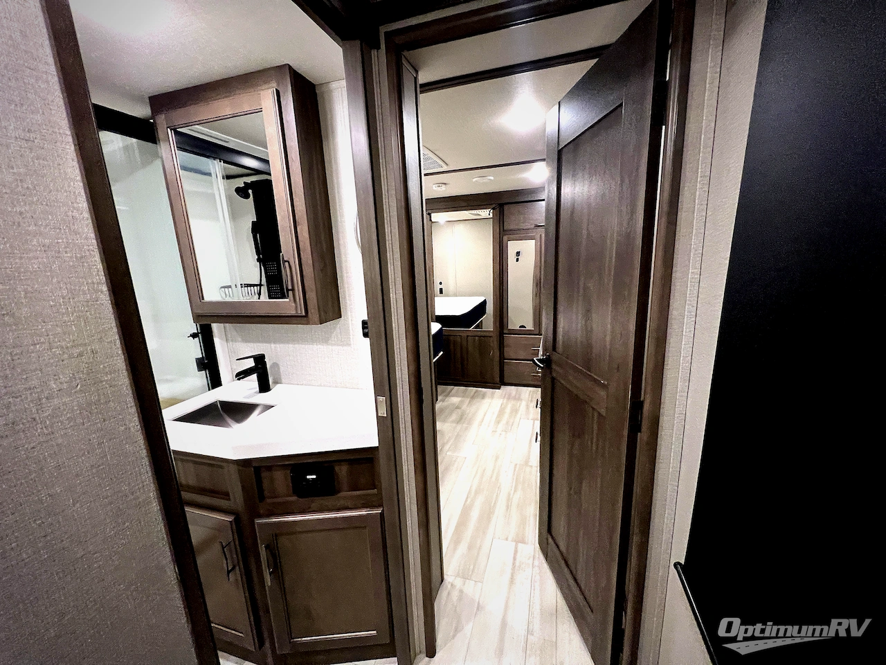 2022 Grand Design Solitude 378MBS Photo 38