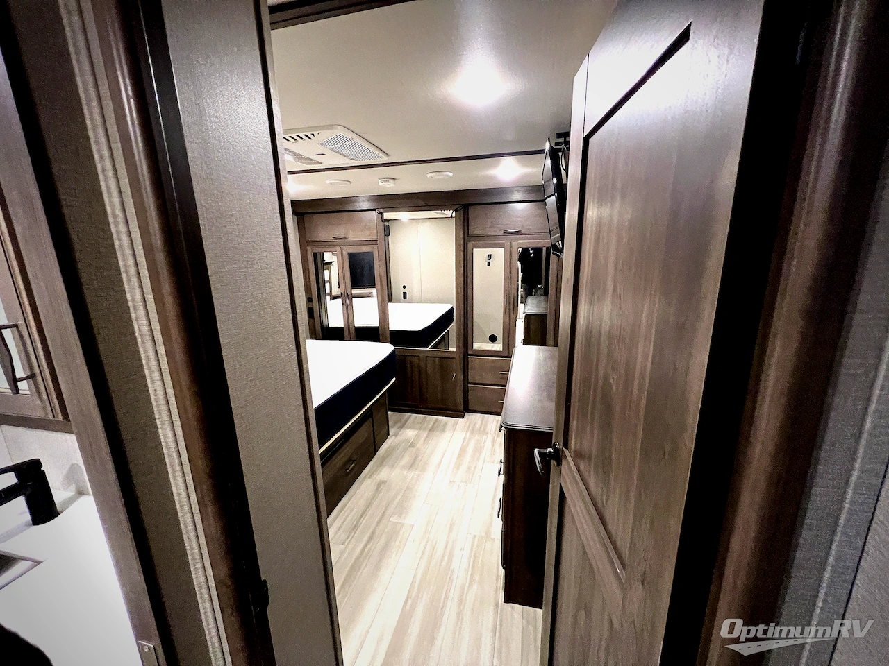 2022 Grand Design Solitude 378MBS Photo 45