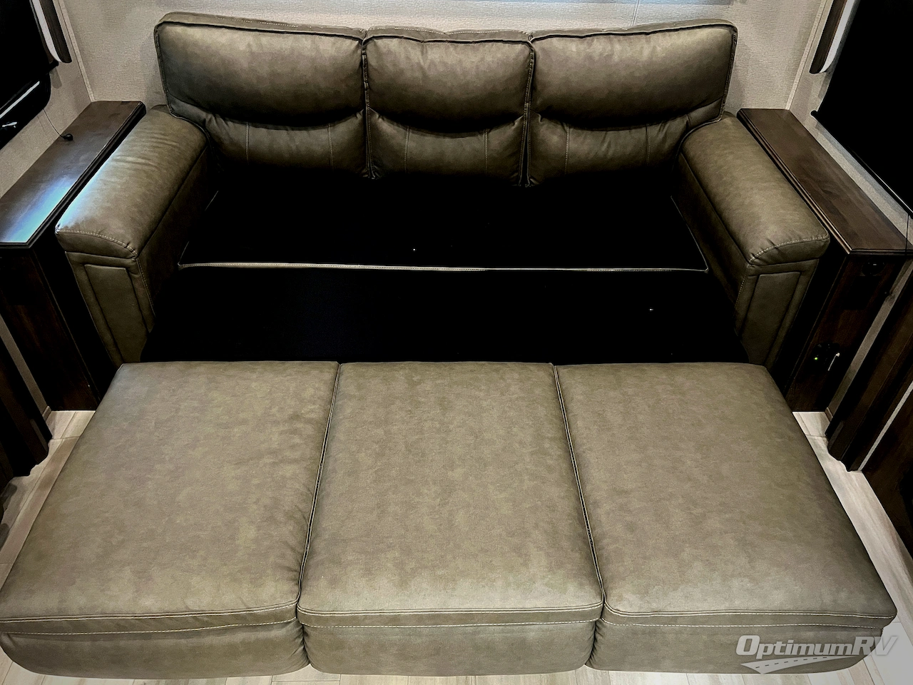 2022 Grand Design Solitude 378MBS Photo 58