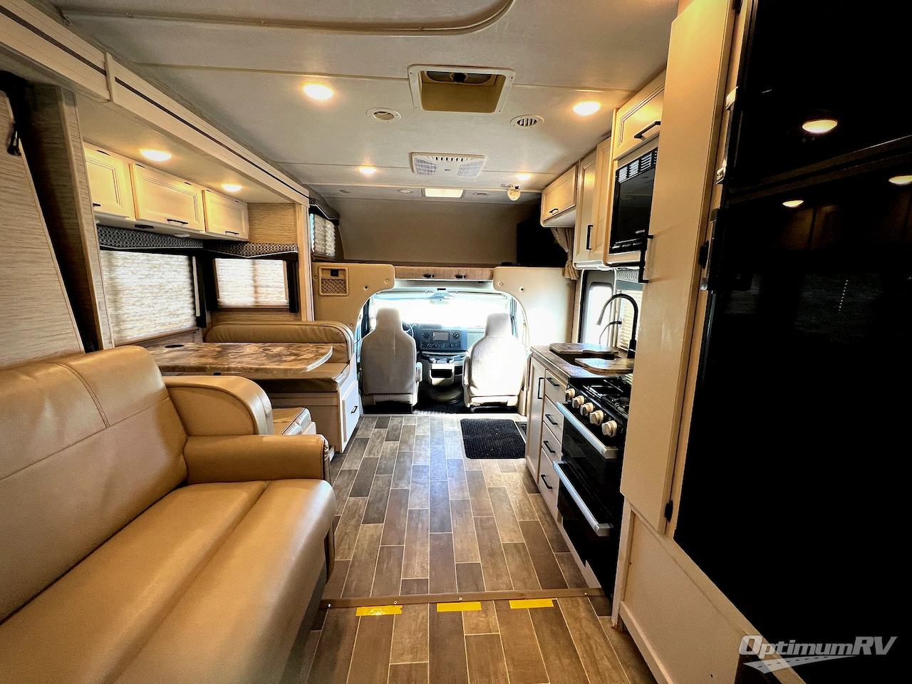 2021 Thor Chateau 25M Photo 5