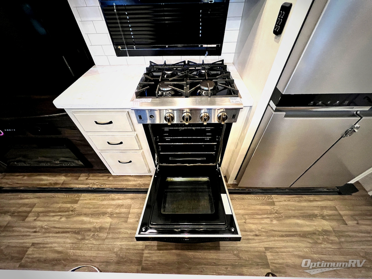 2023 Jayco North Point 390CKDS Photo 10