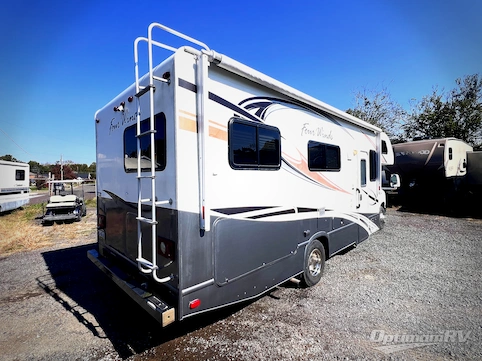 2011 Four Winds Four Winds 25C RV Photo 2