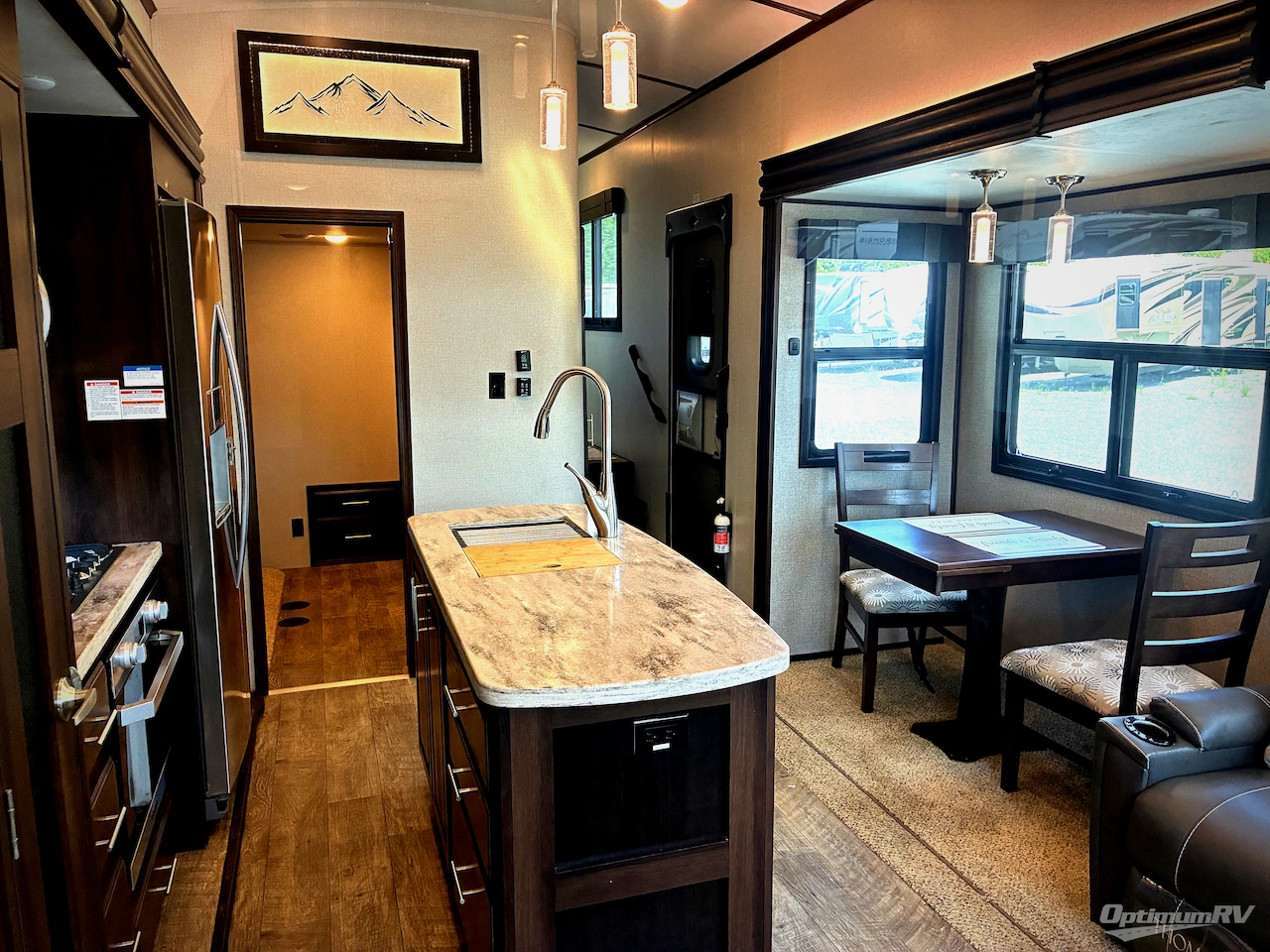 2019 Jayco North Point 377RLBH Photo 5