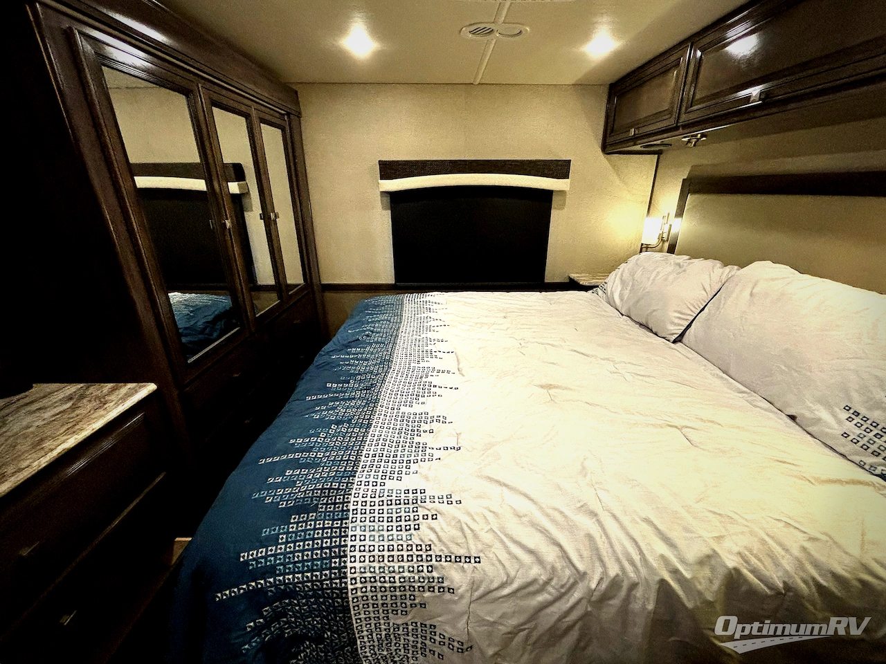 2019 Fleetwood Flair 35R Photo 19