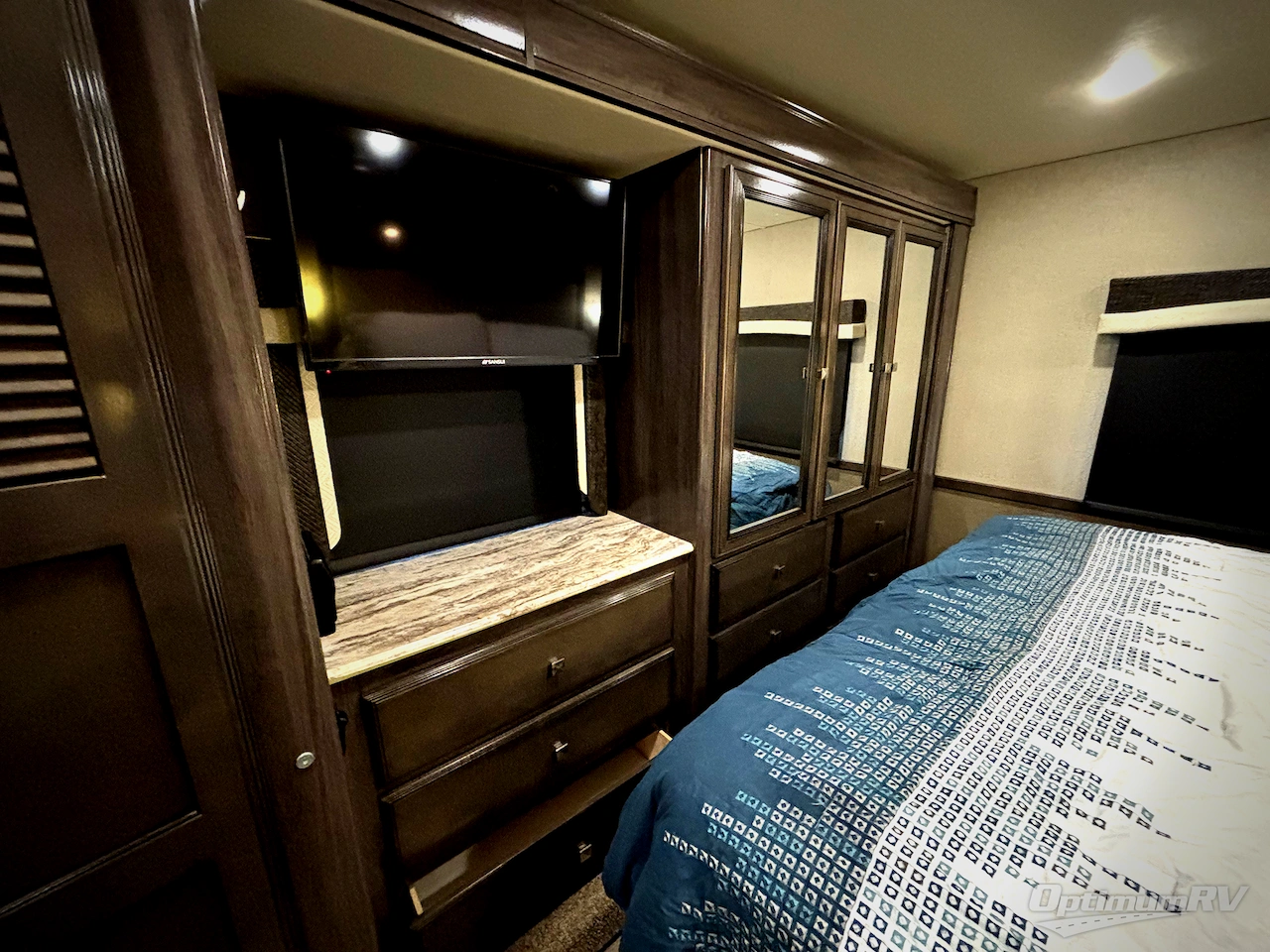 2019 Fleetwood Flair 35R Photo 21