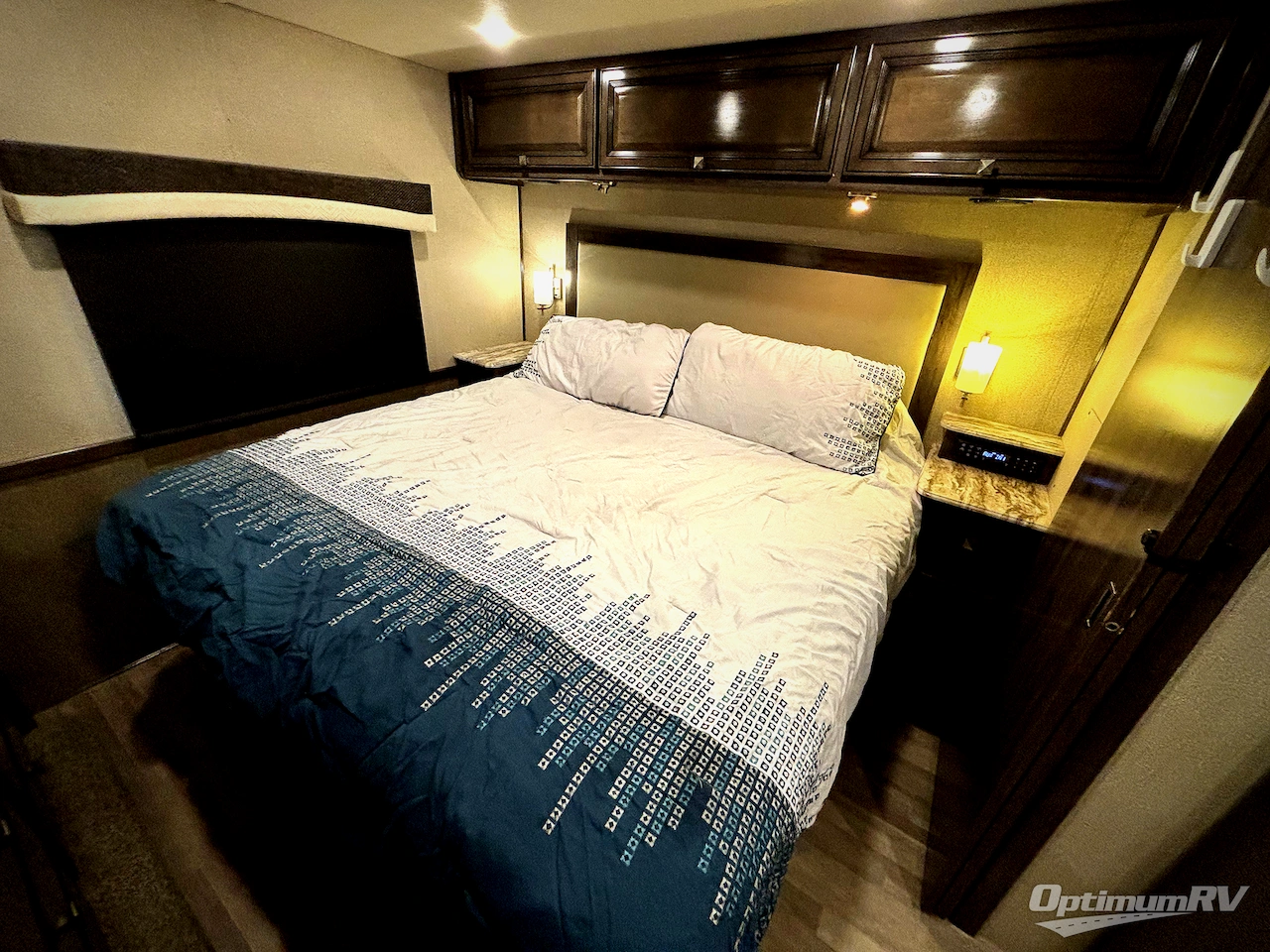 2019 Fleetwood Flair 35R Photo 20