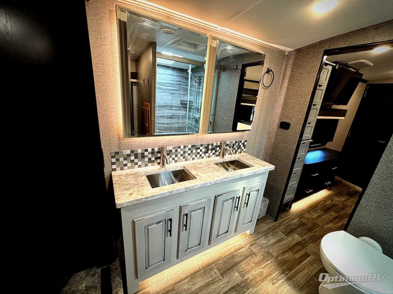 2021 Jayco North Point 387FBTS Photo 9