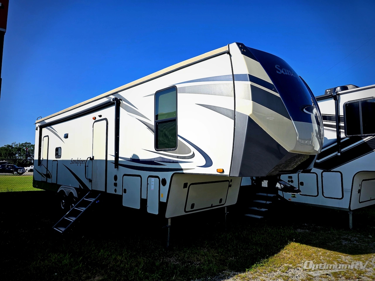 2020 Forest River Sandpiper C-Class 3330BH Photo 1