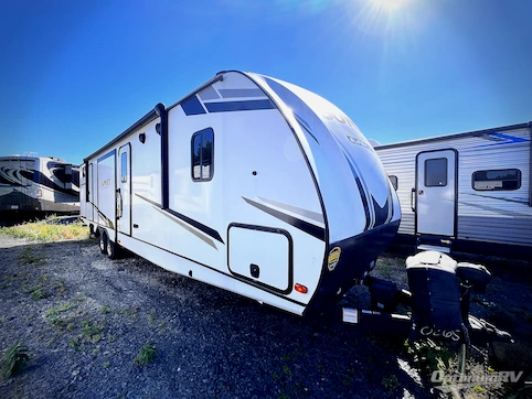 Used 2022 CrossRoads Sunset Trail SS331BH Featured Photo