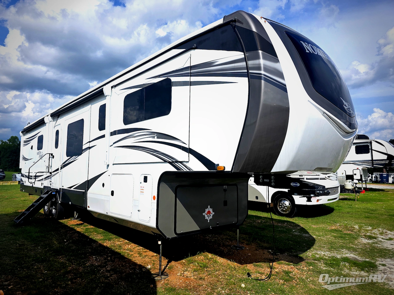 2021 Jayco North Point 382FLRB Photo 1